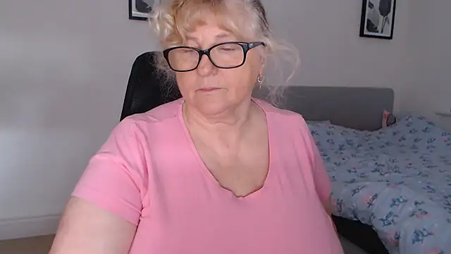 NoraMelow online show from 07.04.26