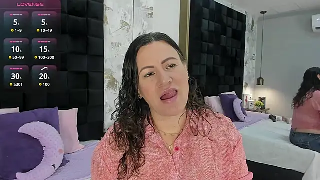 CharlotteG  online show from 06.27.26