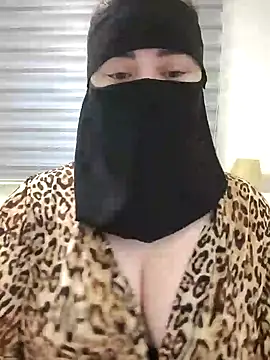 Snapshot of Bisan_sexy chatting on 06.19.26 Bisan sexy online show from 06.19.26