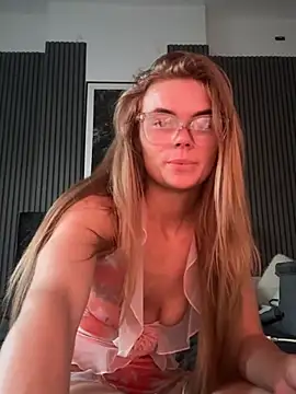 TaliaWhiteX online show from 06.25.26