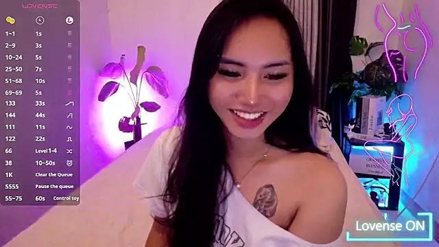 Snapshot of Bell_PepperHot chatting on 07.29.26 Bell PepperHot online show from 07.29.26