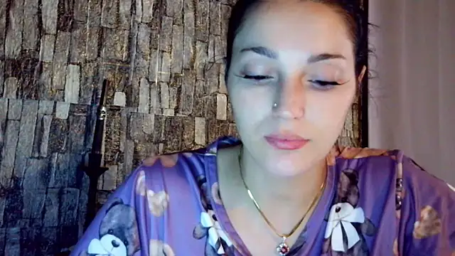 Snapshot of Ellara- chatting on 06.19.26 Ellara- online show from 06.19.26