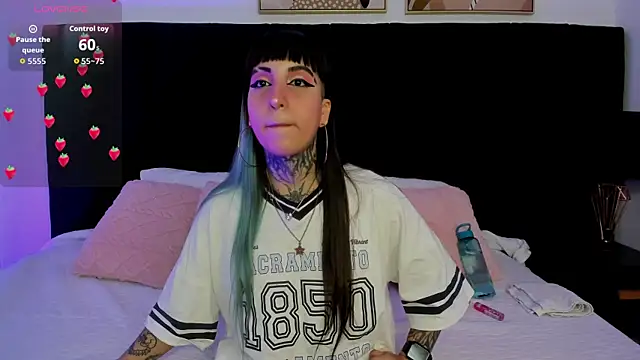 izzy moon7 online show from 07.07.26