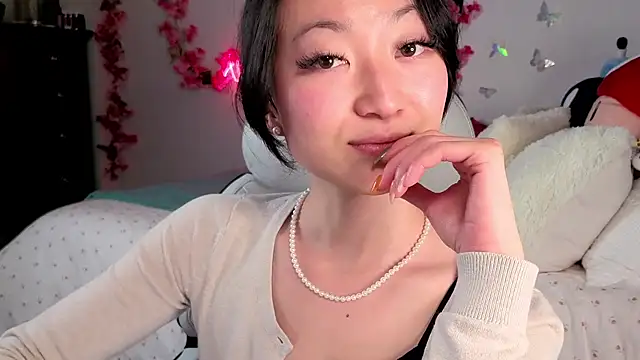 Snapshot of MySweetSofie chatting on 09.15.25 MySweetSofie online show from 09.15.25