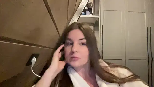 Snapshot of Velenne chatting on 07.17.26 Velenne online show from 07.17.26