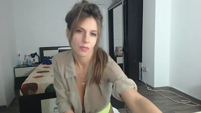 Snapshot of DedeSibel chatting on 03.07.25 DedeSibel online show from 03.07.25