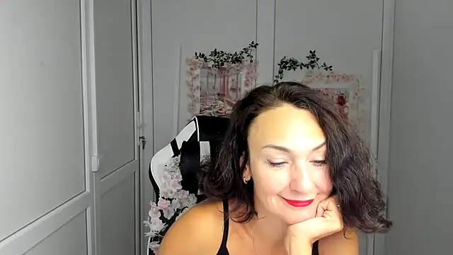 OliviaKateee online show from 08.07.26