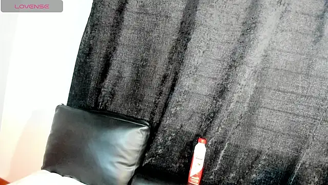 love amor  online show from 04.23.26