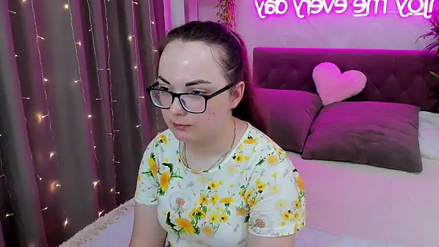 AnnaShyGirlX  online show from 06.25.26