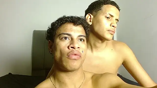 Jose And Daniel online show from 06.25.26