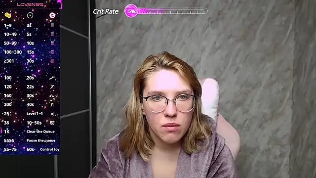 Reginasmilee online show from 03.19.25