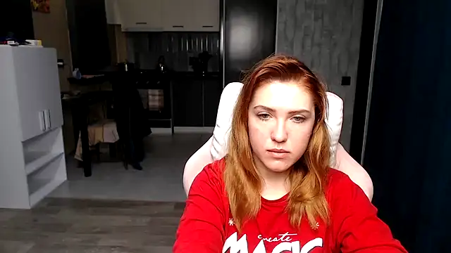 Reginasmilee online show from 10.11.25