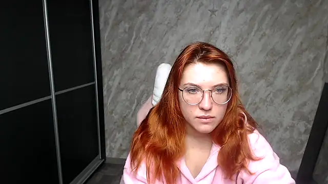 Reginasmilee online show from 02.04.26