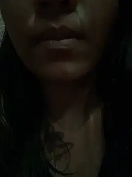 Snapshot of SHANAYA-HOT chatting on 06.25.26 SHANAYA-HOT online show from 06.25.26