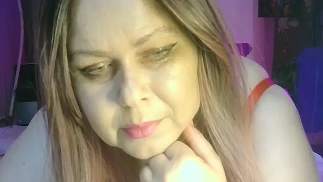 Snapshot of Roksolana5398 chatting on 07.10.26 Roksolana5398 online show from 07.10.26