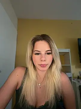 Snapshot of JellyCherry chatting on 06.30.26 JellyCherry online show from 06.30.26