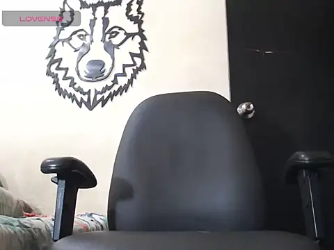 Snapshot of WOLFMONSTERDICK chatting on 12.04.24 WOLFMONSTERDICK online show from 12.04.24