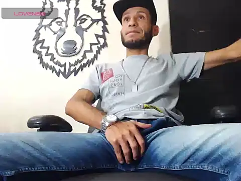 Snapshot of WOLFMONSTERDICK chatting on 01.18.25 WOLFMONSTERDICK online show from 01.18.25