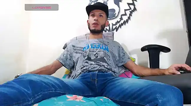 Snapshot of WOLFMONSTERDICK chatting on 03.05.25 WOLFMONSTERDICK online show from 03.05.25