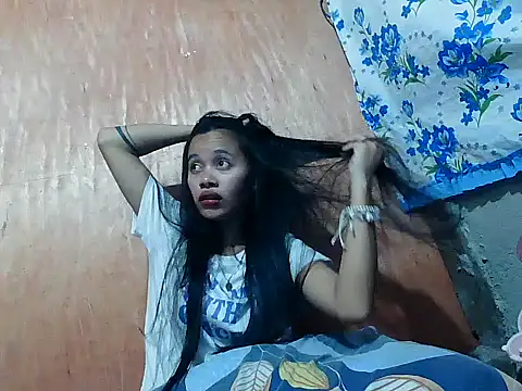 SkinnyGirl PinayBaby online show from 06.27.26