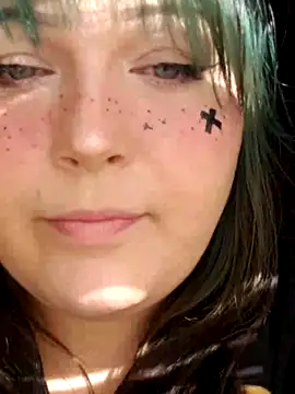 BbGurl18 online show from 08.06.26