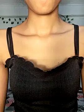 Snapshot of sexy_parul8 chatting on 07.24.26 sexy parul8 online show from 07.24.26