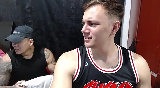 Snapshot of kike_energy chatting on 12.12.24 kike energy online show from 12.12.24