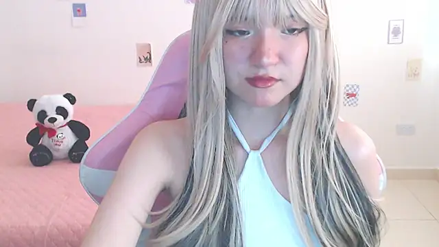 Snapshot of SweetSkyy_1 chatting on 07.10.26 SweetSkyy 1 online show from 07.10.26