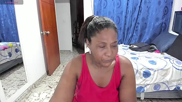 Snapshot of LupeAdams chatting on 10.14.25 LupeAdams online show from 10.14.25