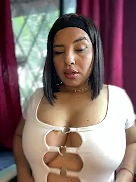 Mia Bigtits online show from 07.11.26