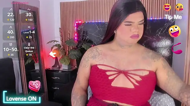 Snapshot of isabelleandbrand chatting on 10.31.25 isabelleandbrand online show from 10.31.25