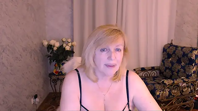 Snapshot of Samantha_Si chatting on 04.30.26 Samantha Si online show from 04.30.26