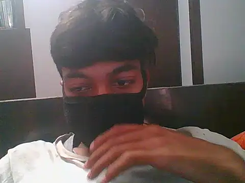Snapshot of adarsh_music chatting on 07.23.26 adarsh music online show from 07.23.26