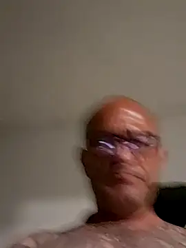 Snapshot of num-knotts chatting on 07.21.26 num-knotts online show from 07.21.26