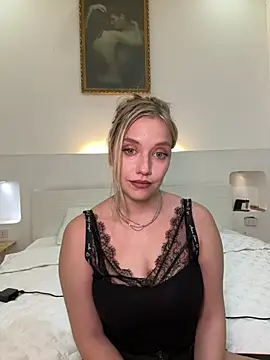 Snapshot of Eva_Lucifer chatting on 07.18.26 Eva Lucifer online show from 07.18.26