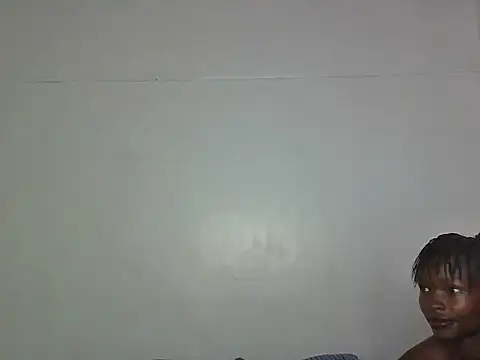 Petitegoddess012 online show from 07.17.26