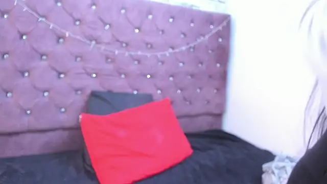 Snapshot of gabriela_grace chatting on 10.22.25 gabriela grace online show from 10.22.25