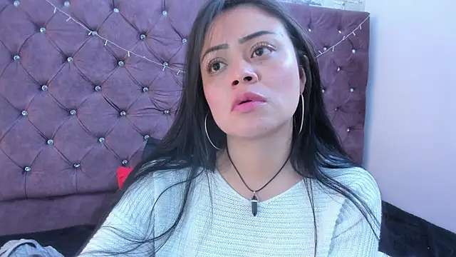 Snapshot of gabriela_grace chatting on 10.28.25 gabriela grace online show from 10.28.25