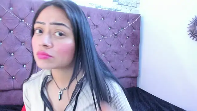 Snapshot of gabriela_grace chatting on 10.29.25 gabriela grace online show from 10.29.25