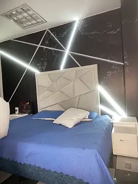 Snapshot of riri_brunnete chatting on 04.09.26 riri brunnete online show from 04.09.26