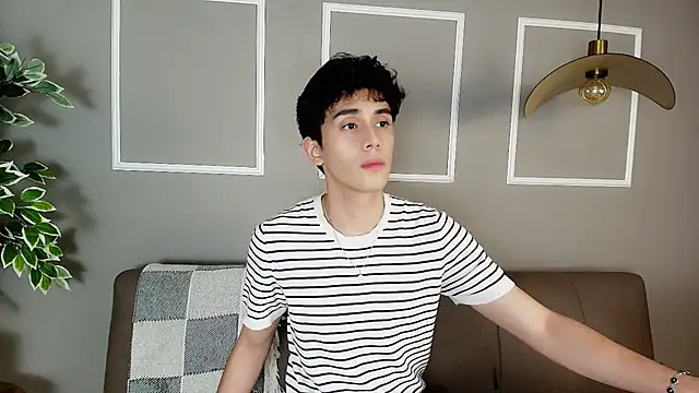 Snapshot of Milan_saint chatting on 07.26.26 Milan saint online show from 07.26.26