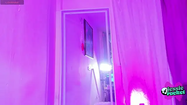 jessierocketx online show from 10.24.25