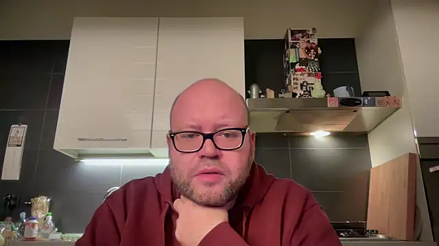 Snapshot of theitalianbear chatting on 02.14.25 theitalianbear online show from 02.14.25