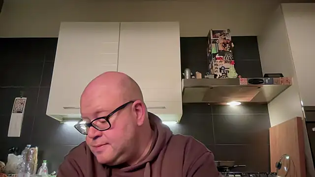 Snapshot of theitalianbear chatting on 03.13.25 theitalianbear online show from 03.13.25