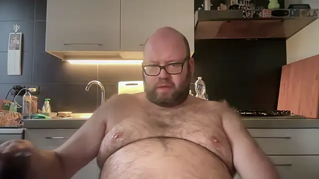 theitalianbear online show from 12.16.25