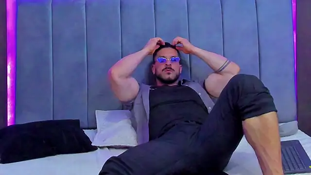 dennis coxx  online show from 07.28.26