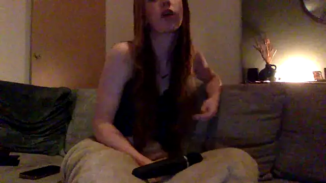 Snapshot of itsyourqueen chatting on 08.06.26 itsyourqueen online show from 08.06.26