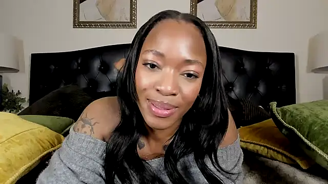 nicolesolace online show from 02.16.25