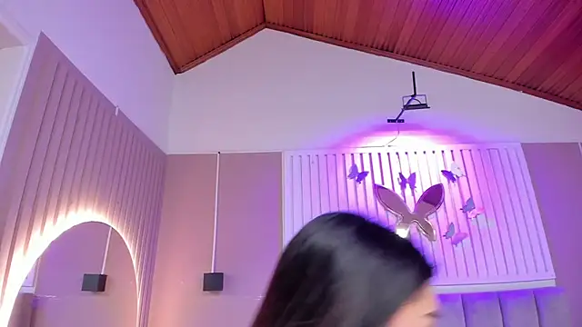 Laila Bunny  online show from 08.02.26