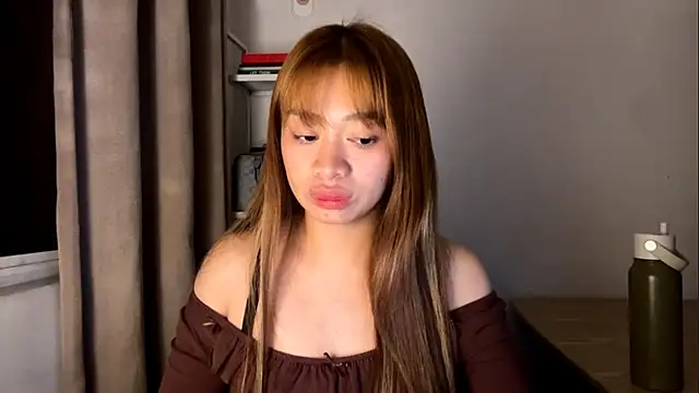 Snapshot of LuettaShamlin chatting on 08.02.26 LuettaShamlin online show from 08.02.26